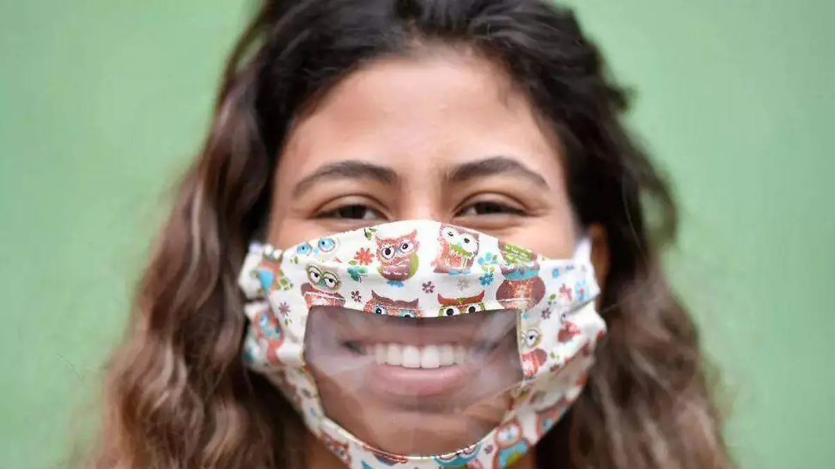 Mascarilla transparente-AFP